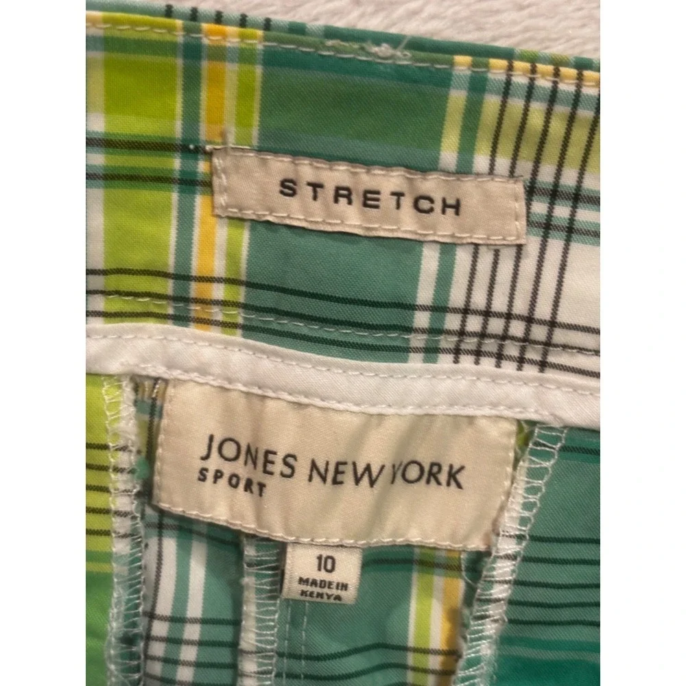 Jones New York Shorts Women's 10 Bermuda‎ Green Plaid Summer Bright Casual